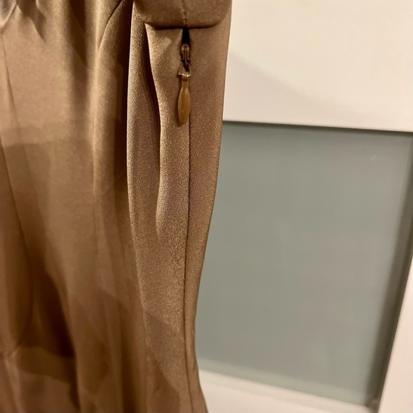 𝅺RICHARD TYLER COUTURE long sleeve dress with hip length side slit - Picture 6 of 16